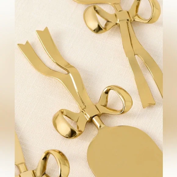 Anthropologie Benedita Stainless Steel Bow Cheese Knives, Set of 3 - Picture 3 of 3